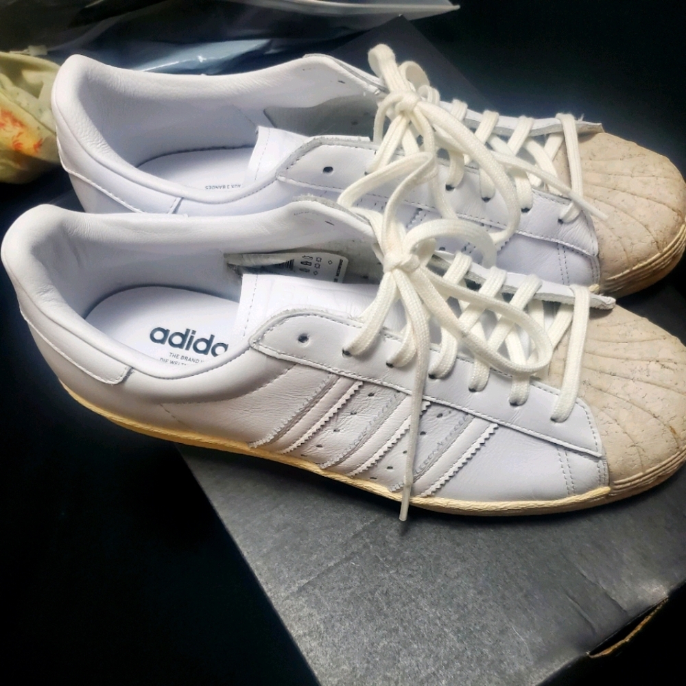 Unisex Adidas shell top sneakers